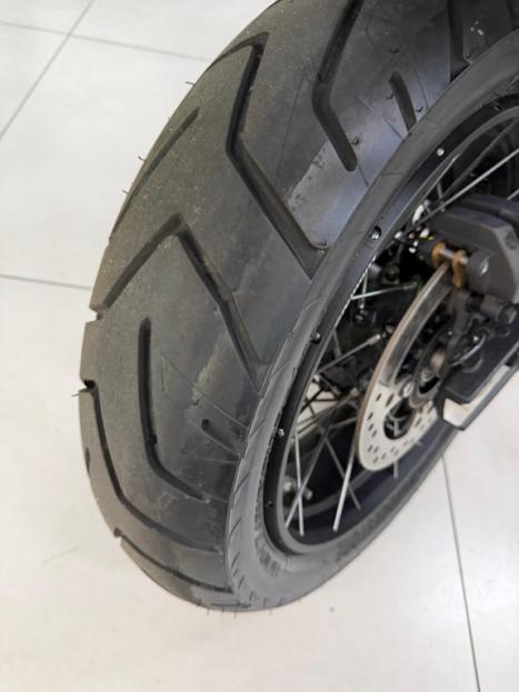 TRIUMPH Tiger 900 RALLY PR�, Foto 3