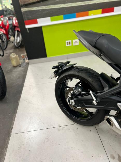 TRIUMPH Trident 660 , Foto 3