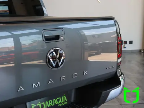 VOLKSWAGEN Amarok 3.0 V6 CABINE DUPLA HIGHLINE 4X4 TURBO INTERCOOLER AUTOMTICO, Foto 8