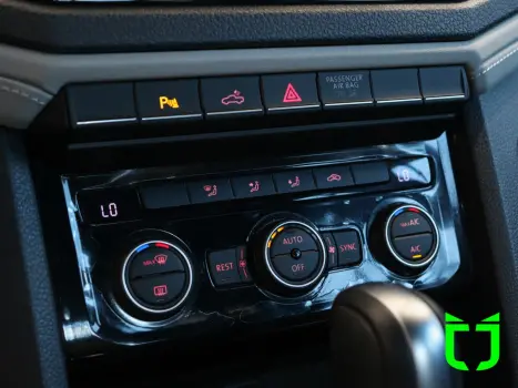 VOLKSWAGEN Amarok 3.0 V6 CABINE DUPLA HIGHLINE 4X4 TURBO INTERCOOLER AUTOMTICO, Foto 13