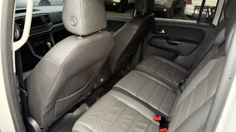 VOLKSWAGEN Amarok 3.0 V6 CABINE DUPLA HIGHLINE 4X4 TURBO INTERCOOLER AUTOM�TICO, Foto 15