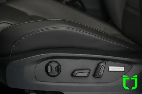 VOLKSWAGEN Amarok 3.0 V6 CABINE DUPLA HIGHLINE 4X4 TURBO INTERCOOLER AUTOM�TICO, Foto 18
