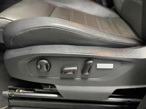 VOLKSWAGEN Amarok 3.0 V6 CABINE DUPLA HIGHLINE 4X4 TURBO INTERCOOLER AUTOM�TICO, Foto 6