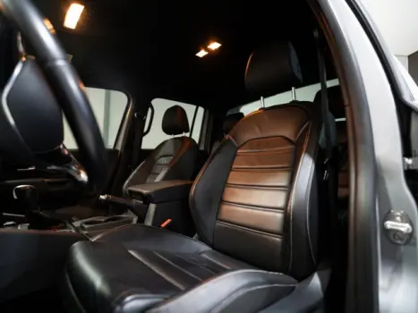 VOLKSWAGEN Amarok 3.0 V6 CABINE DUPLA HIGHLINE EXTREME 4X4 TURBO INTERCOOLER AUTOM�TICO, Foto 8