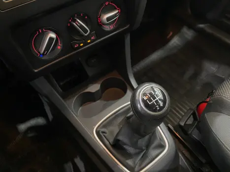 VOLKSWAGEN Crossfox 1.6 4P FLEX, Foto 11