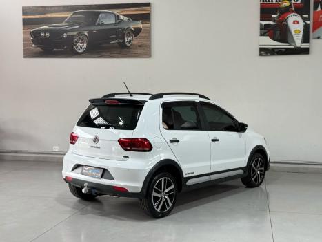 VOLKSWAGEN Fox 1.6 4P EXTREME FLEX, Foto 4 VOLKSWAGEN Fox 1.6 4P EXTREME FLEX, Foto 4