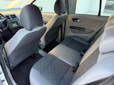 VOLKSWAGEN Fox 1.6 4P HIGHLINE FLEX, Foto 15