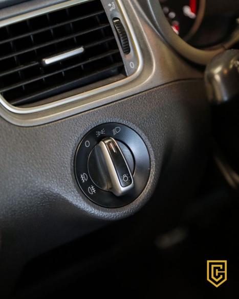 VOLKSWAGEN Fox 1.6 4P HIGHLINE FLEX, Foto 19