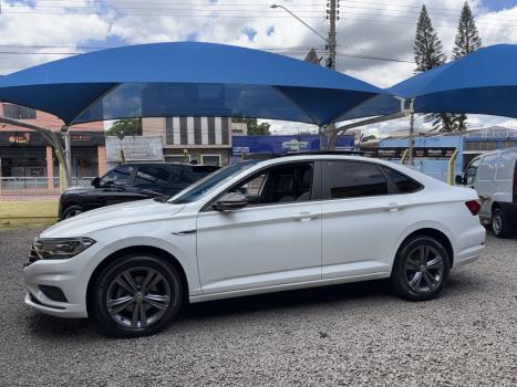 VOLKSWAGEN Jetta 1.4 4P 250 TSI R-LINE AUTOMTICO, Foto 2