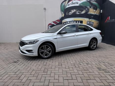 VOLKSWAGEN Jetta 1.4 4P 250 TSI R-LINE AUTOM�TICO, Foto 2