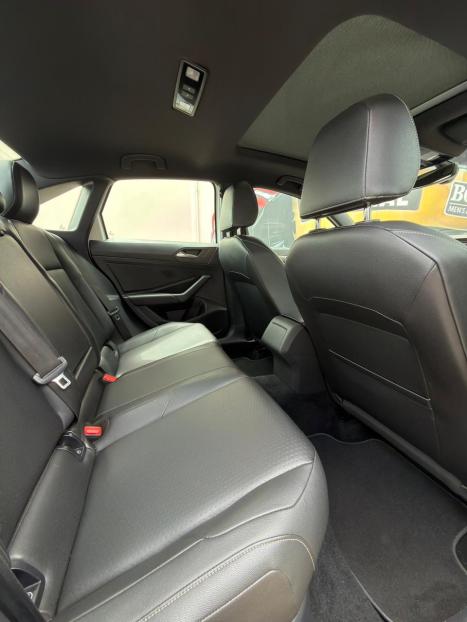 VOLKSWAGEN Jetta 1.4 4P 250 TSI R-LINE AUTOM�TICO, Foto 19