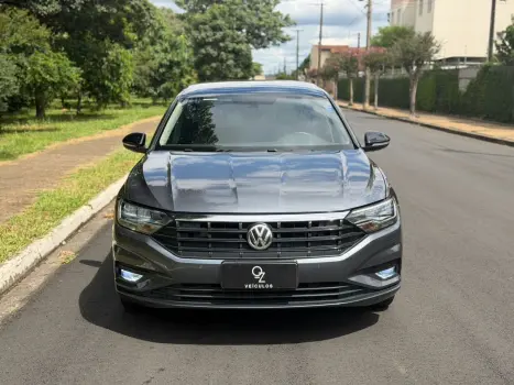 VOLKSWAGEN Jetta 1.4 4P 250 TSI TURBO COMFORTLINE AUTOM�TICO, Foto 2