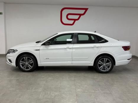 VOLKSWAGEN Jetta 1.4 4P 250 TSI R-LINE AUTOM�TICO, Foto 4