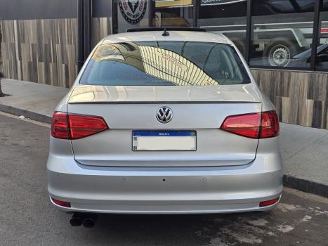 VOLKSWAGEN Jetta 2.0 4P TSI HIGHLINE 200 CV AUTOMÁTICO, Foto 3 VOLKSWAGEN Jetta 2.0 4P TSI HIGHLINE 200 CV AUTOMÁTICO, Foto 3