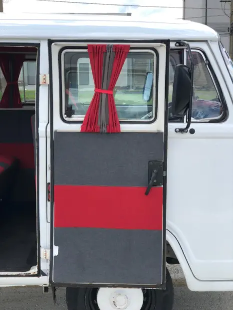 VOLKSWAGEN Kombi 1.6 STD 9 LUGARES, Foto 5