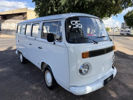 VOLKSWAGEN Kombi 1.6 3P STD MI ESCOLAR, Foto 2