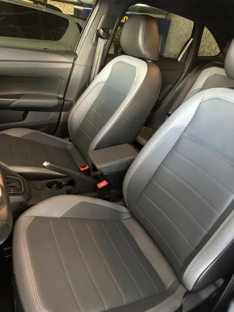 VOLKSWAGEN Nivus 1.0 4P FLEX 200 TSI HIGHLINE TURBO AUTOMÁTICO, Foto 3 VOLKSWAGEN Nivus 1.0 4P FLEX 200 TSI HIGHLINE TURBO AUTOMÁTICO, Foto 3