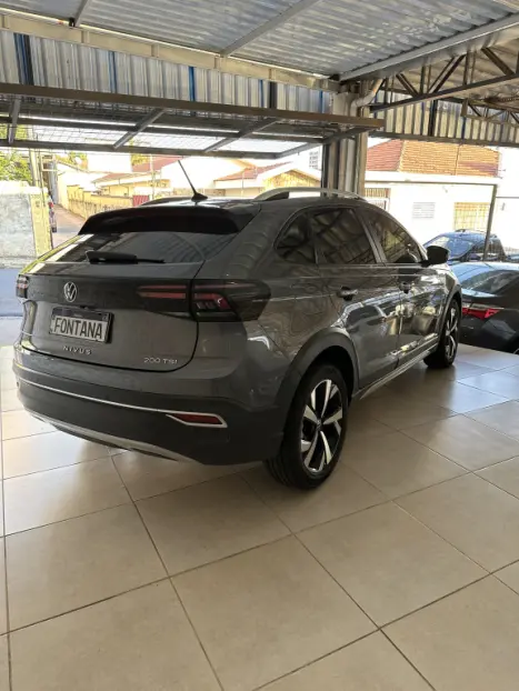 VOLKSWAGEN Nivus 1.0 4P FLEX 200 TSI HIGHLINE TURBO AUTOMÁTICO, Foto 7 VOLKSWAGEN Nivus 1.0 4P FLEX 200 TSI HIGHLINE TURBO AUTOMÁTICO, Foto 7