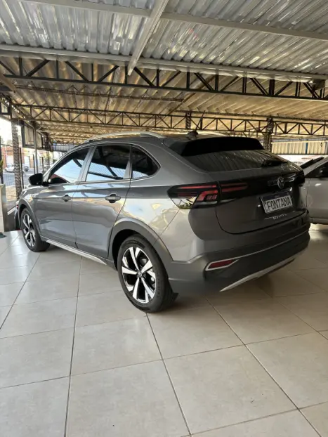 VOLKSWAGEN Nivus 1.0 4P FLEX 200 TSI HIGHLINE TURBO AUTOMÁTICO, Foto 10 VOLKSWAGEN Nivus 1.0 4P FLEX 200 TSI HIGHLINE TURBO AUTOMÁTICO, Foto 10