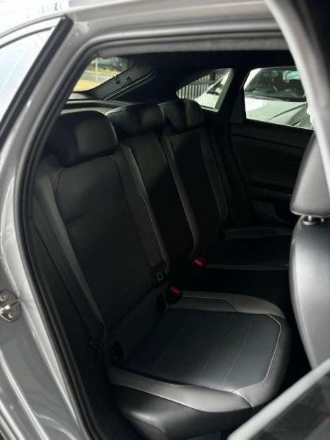 VOLKSWAGEN Nivus 1.0 4P FLEX 200 TSI HIGHLINE TURBO AUTOMTICO, Foto 17