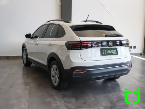 VOLKSWAGEN Nivus 1.0 4P FLEX 200 TSI COMFORTLINE TURBO AUTOMTICO, Foto 4