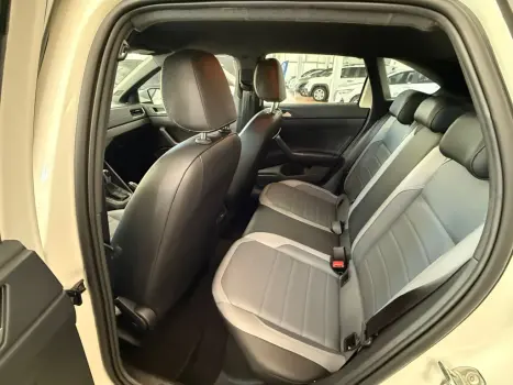 VOLKSWAGEN Nivus 1.0 4P FLEX 200 TSI HIGHLINE TURBO AUTOM�TICO, Foto 6