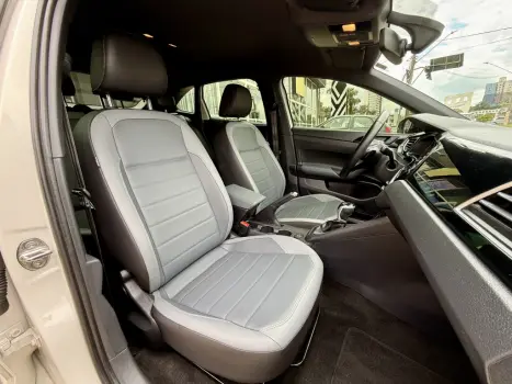 VOLKSWAGEN Nivus 1.0 4P FLEX 200 TSI HIGHLINE TURBO AUTOM�TICO, Foto 10