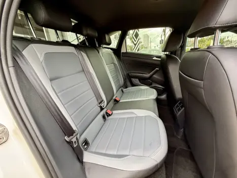 VOLKSWAGEN Nivus 1.0 4P FLEX 200 TSI HIGHLINE TURBO AUTOM�TICO, Foto 11