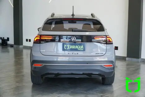 VOLKSWAGEN Nivus 1.0 4P FLEX 200 TSI HIGHLINE TURBO AUTOM�TICO, Foto 5