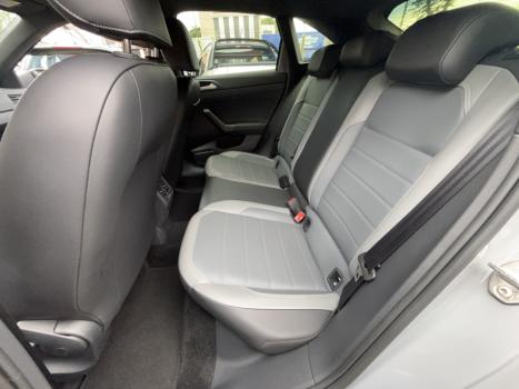 VOLKSWAGEN Nivus 1.0 4P FLEX 200 TSI HIGHLINE TURBO AUTOM�TICO, Foto 10