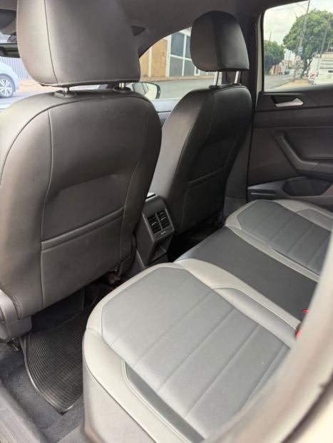 VOLKSWAGEN Nivus 1.0 4P FLEX 200 TSI HIGHLINE TURBO AUTOM�TICO, Foto 6