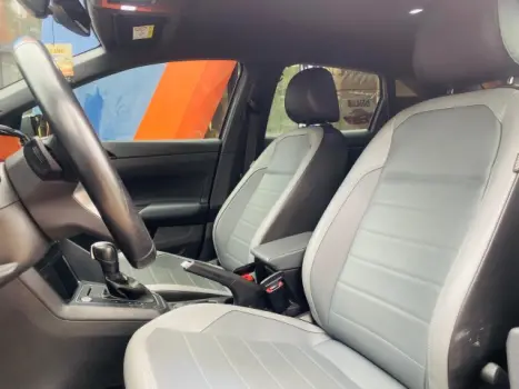 VOLKSWAGEN Nivus 1.0 4P FLEX 200 TSI HIGHLINE TURBO AUTOM�TICO, Foto 4