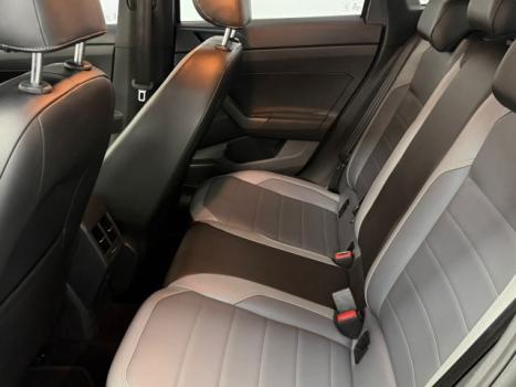 VOLKSWAGEN Nivus 1.0 4P FLEX 200 TSI HIGHLINE TURBO AUTOM�TICO, Foto 14