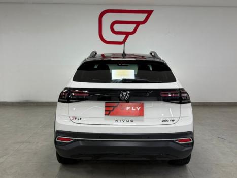 VOLKSWAGEN Nivus 1.0 4P FLEX 200 TSI HIGHLINE TURBO AUTOM�TICO, Foto 15