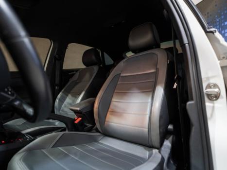 VOLKSWAGEN Nivus 1.0 4P FLEX 200 TSI HIGHLINE TURBO AUTOM�TICO, Foto 7