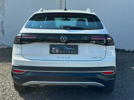VOLKSWAGEN Nivus 1.0 4P FLEX 200 TSI HIGHLINE TURBO AUTOM�TICO, Foto 8