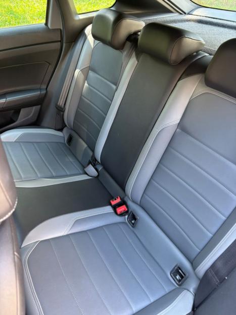 VOLKSWAGEN Nivus 1.0 4P FLEX 200 TSI HIGHLINE TURBO AUTOMÁTICO, Foto 7