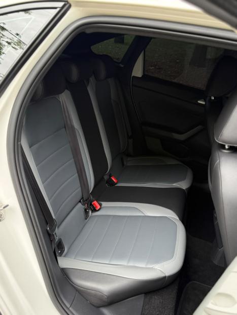 VOLKSWAGEN Nivus 1.0 4P FLEX 200 TSI HIGHLINE TURBO AUTOMÁTICO, Foto 13