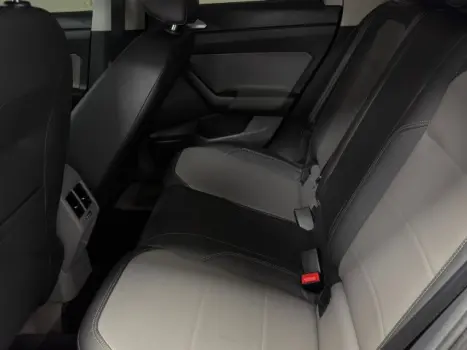 VOLKSWAGEN Polo Hatch 1.0 12V 4P 200 TSI HIGHLINE AUTOM�TICO, Foto 14