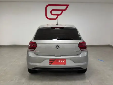 VOLKSWAGEN Polo Hatch 1.0 12V 4P 200 TSI HIGHLINE AUTOM�TICO, Foto 15