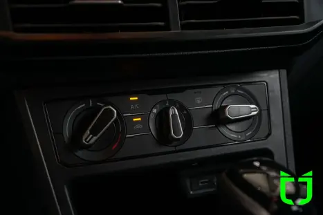 VOLKSWAGEN Polo Hatch 1.0 12V 4P 200 TSI  COMFORTLINE AUTOM�TICO, Foto 11