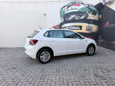 VOLKSWAGEN Polo Hatch 1.0 12V 4P 200 TSI  COMFORTLINE AUTOM�TICO, Foto 6