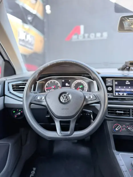 VOLKSWAGEN Polo Hatch 1.0 12V 4P 200 TSI  COMFORTLINE AUTOM�TICO, Foto 11