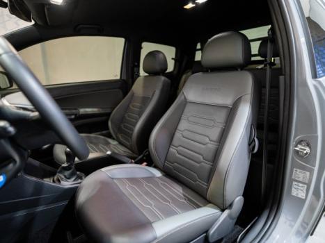 VOLKSWAGEN Saveiro 1.6 G7 CABINE DUPLA HIGHLINE FLEX, Foto 10