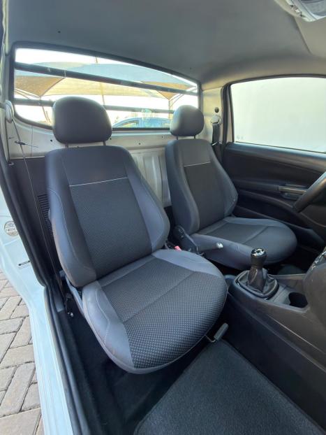 VOLKSWAGEN Saveiro 1.6 G7 CABINE SIMPLES TRENDLINE FLEX, Foto 16