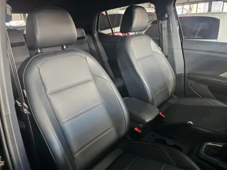 VOLKSWAGEN T-Cross 1.4 4P 250 TSI FLEX HIGHLINE AUTOMÁTICO, Foto 7 VOLKSWAGEN T-Cross 1.4 4P 250 TSI FLEX HIGHLINE AUTOMÁTICO, Foto 7