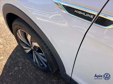 VOLKSWAGEN T-Cross 1.4 4P 250 TSI FLEX HIGHLINE AUTOM�TICO, Foto 11