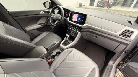 VOLKSWAGEN T-Cross 1.0 4P 200 TSI FLEX COMFORTLINE AUTOM�TICO, Foto 13