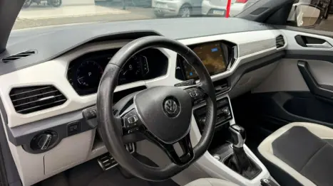 VOLKSWAGEN T-Cross 1.4 4P 250 TSI FLEX HIGHLINE AUTOM�TICO, Foto 11