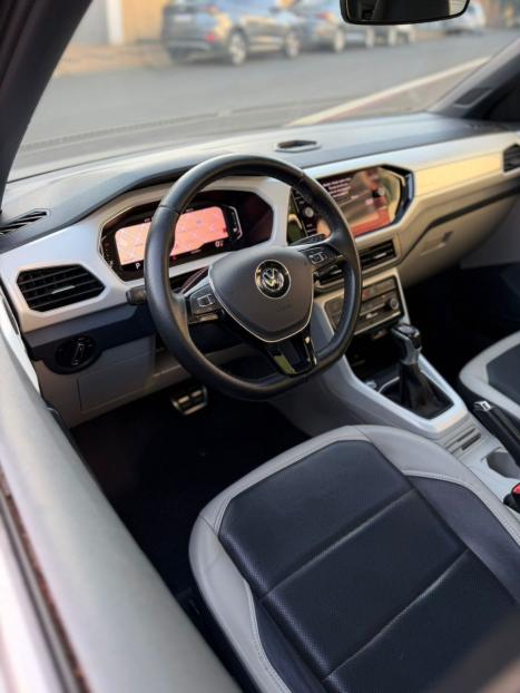 VOLKSWAGEN T-Cross 1.4 4P 250 TSI FLEX HIGHLINE AUTOM�TICO, Foto 5